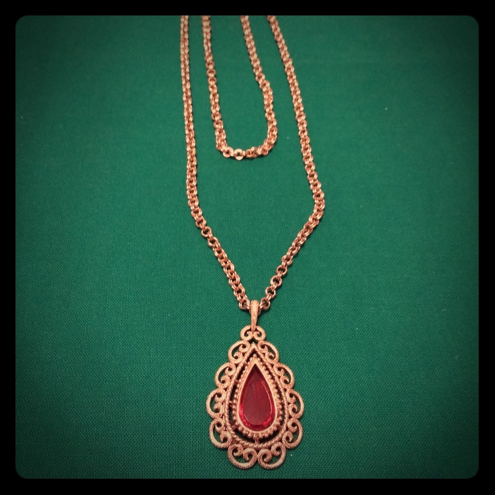 Vintage double strand red stone goldtone necklace